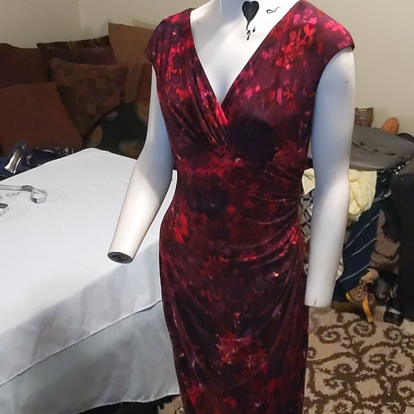 Lauren Ralph Lauren Dresses & Skirts - Lauren Ralph Lauren sexy faux wrap dress